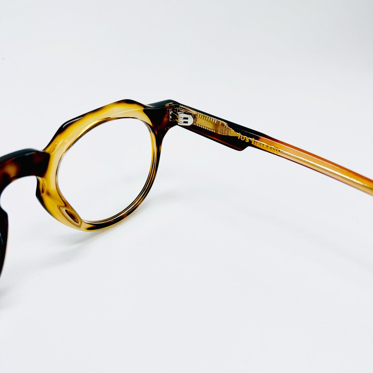 A Primeira Vista (Amarillo-montura)