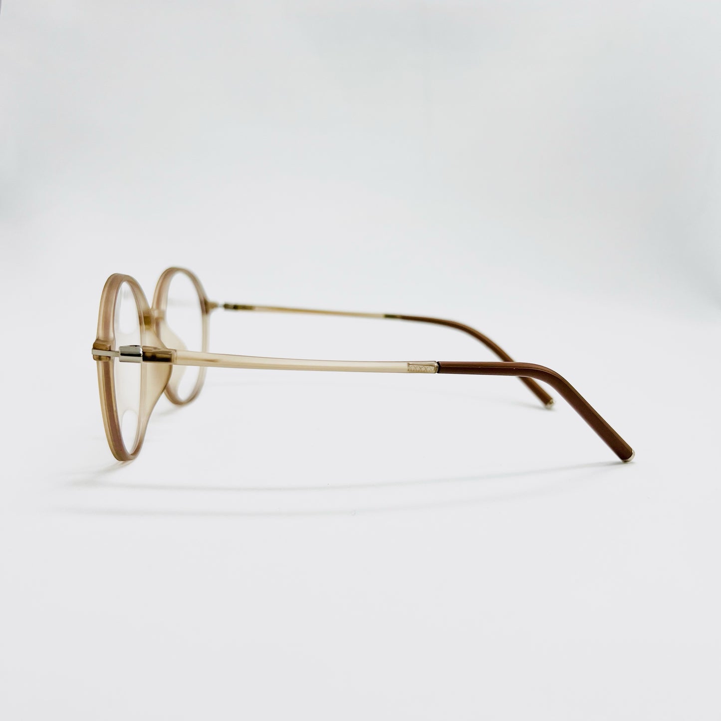 Pupilas Lejanas (Beige-montura)