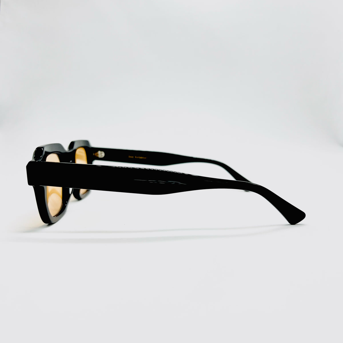Blackbird (Negro y Naranja)