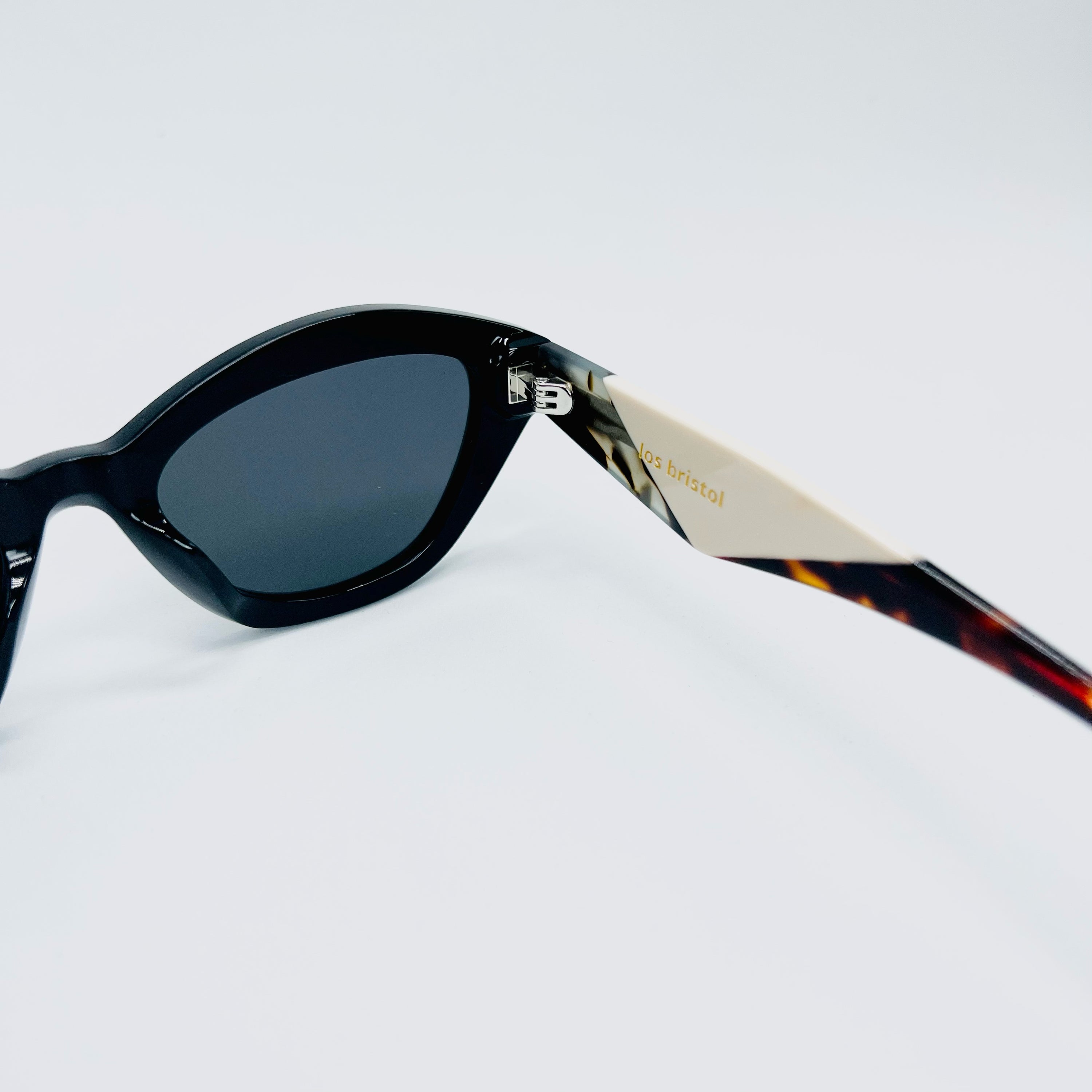 She´s Electric (Negro)