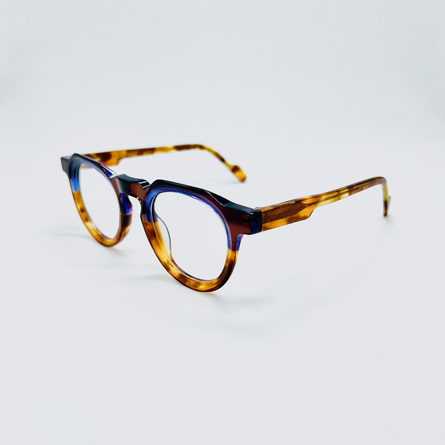 A Primeira Vista (Morado-montura)