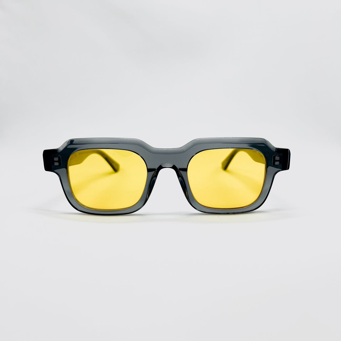 Blackbird (Gris y Amarillo)